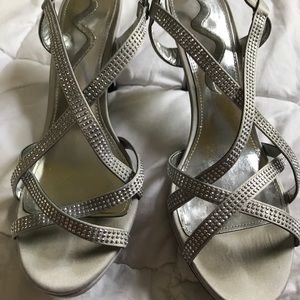 Nina size 8 fancy heels